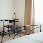 La Piccola Lady